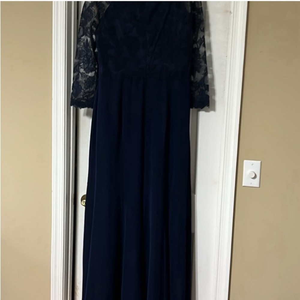 Tadashi Stoji Navy evening gown, size 16.